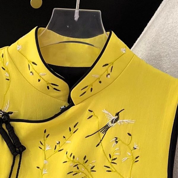 61Km72UCM3L.jpg Chinese style women's clothing retro embroidered vest short coat improved suit top